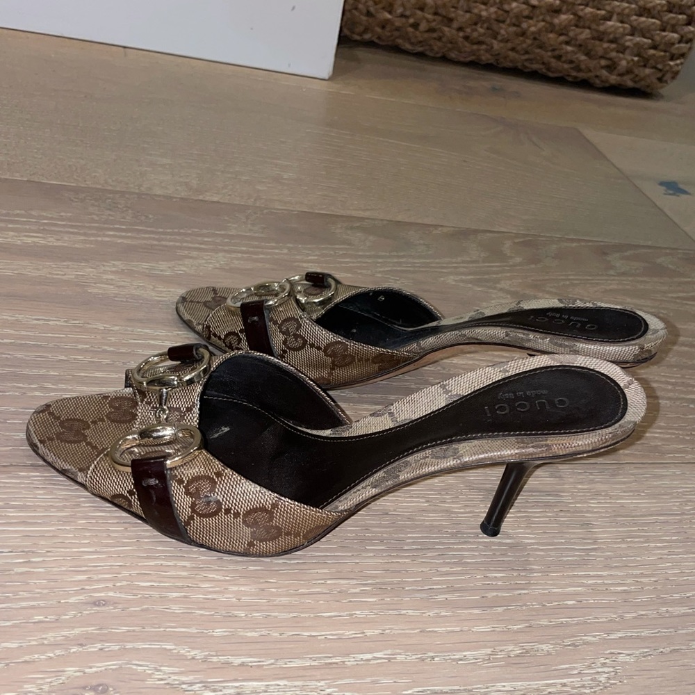 Authentic vintage Gucci kitten heels